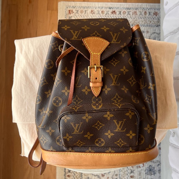 ✨ Authentic Louis Vuitton Monogram Montsouris MM Backpack Vintage 💛 - Picture 1 of 16